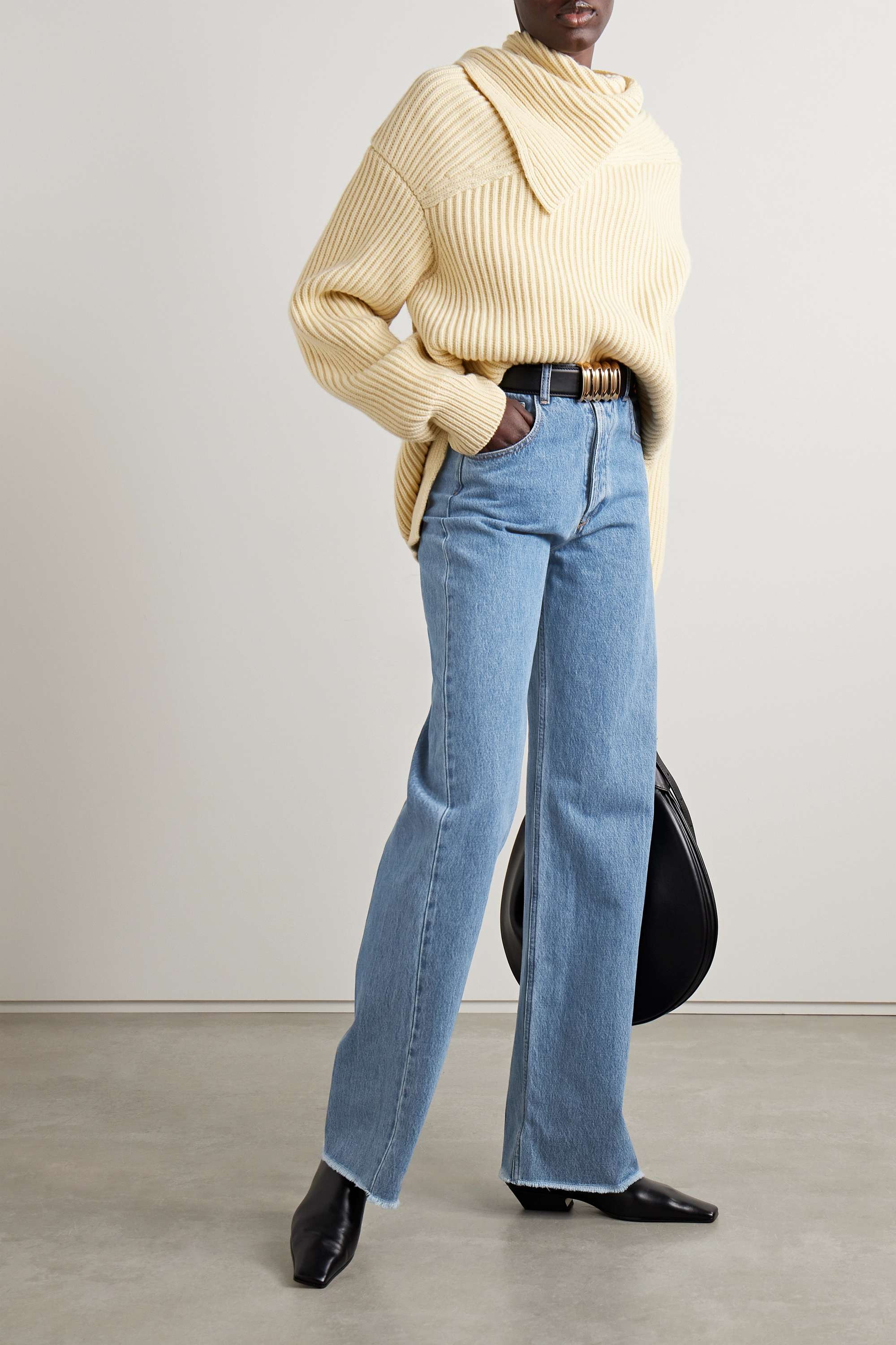 Ravne Farmerke - Klasičan Stil za Svakodnevni Izgled