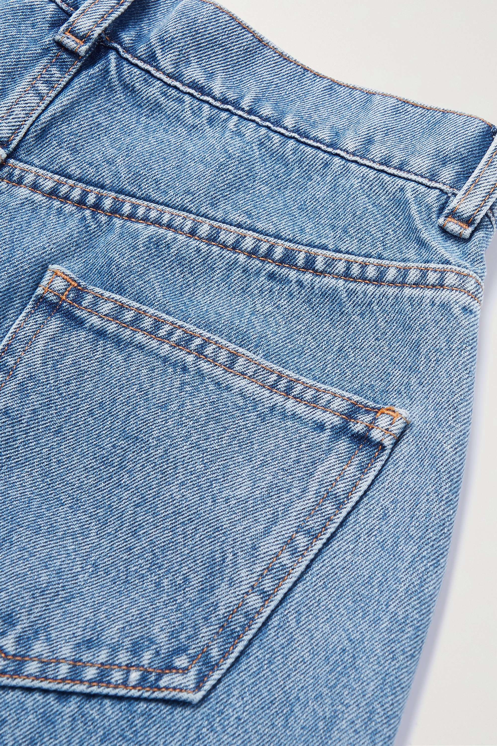 Ravne Farmerke - Klasičan Stil za Svakodnevni Izgled